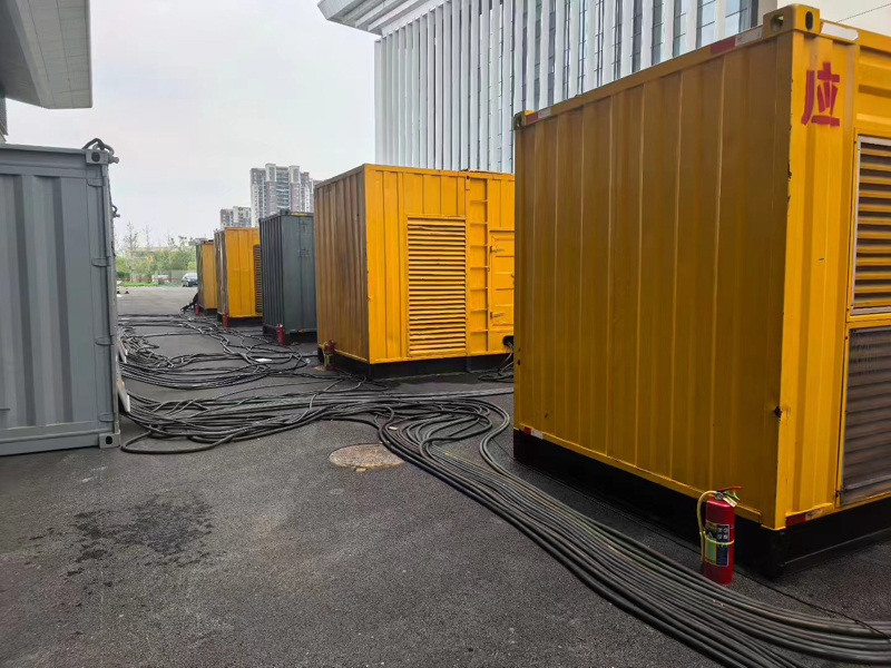 达日不同季节柴油发电机组保养有哪些注意事项？