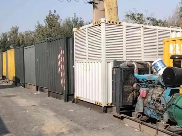 达日200KW柴油发电机机组每小时油耗是多少？
